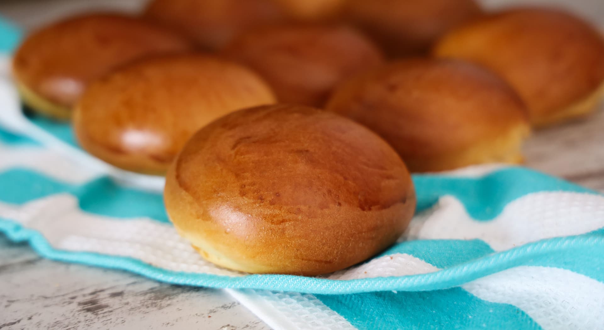 Ψωμάκια brioche – Sweet & Bitter