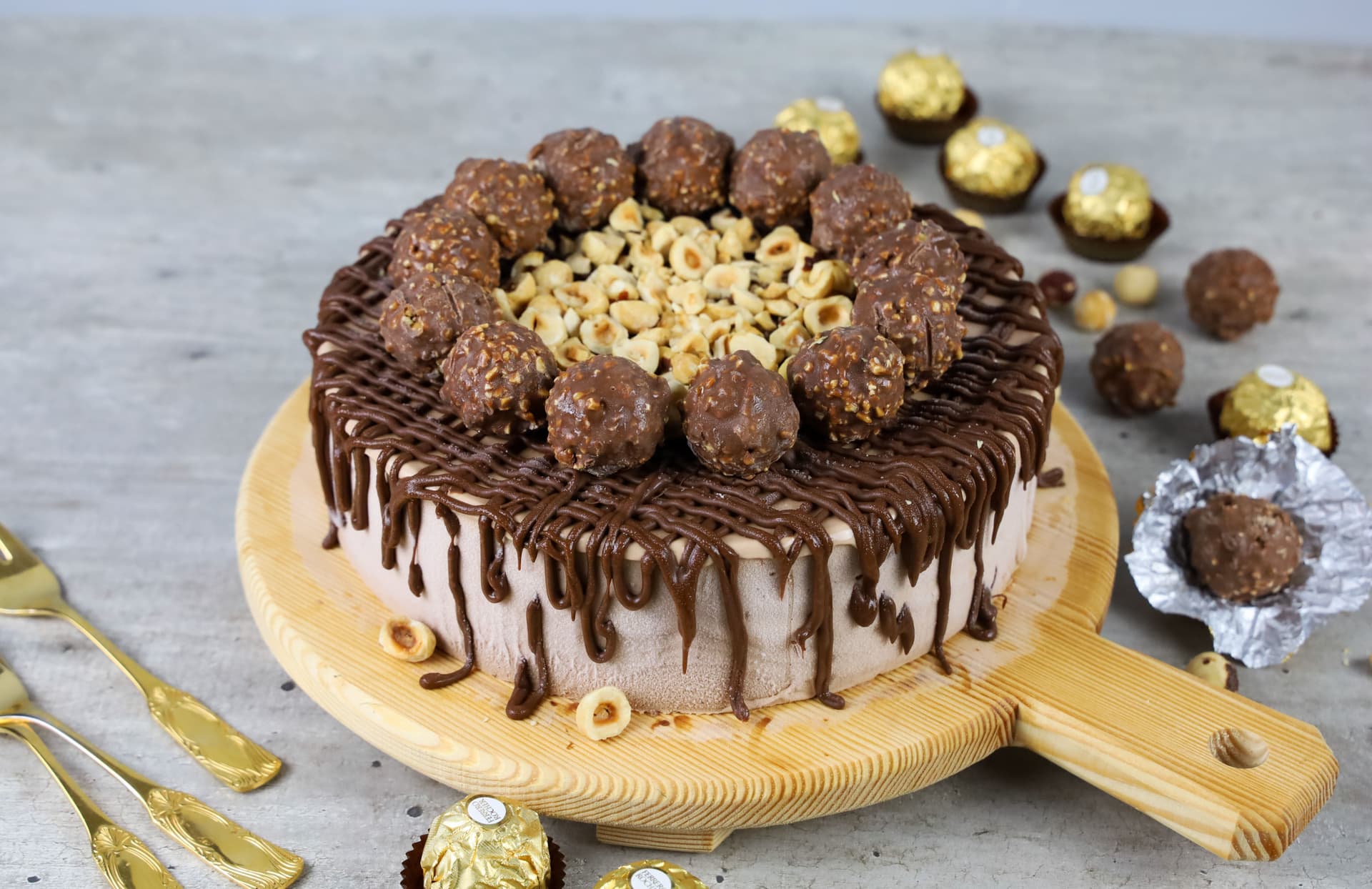 Tούρτα παγωτό Ferrero  – Sweet & Bitter