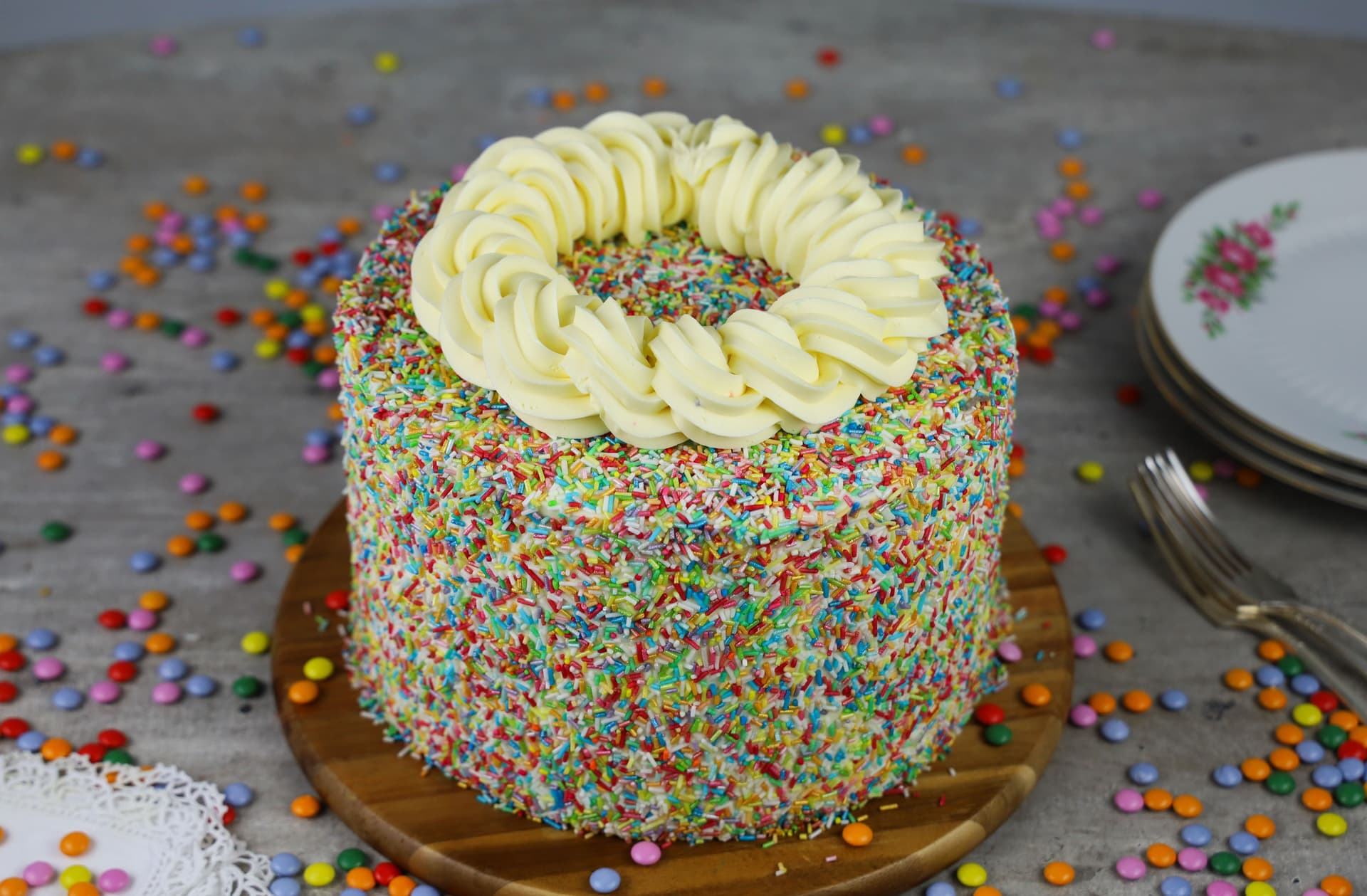 Rainbow cake – Sweet & Bitter