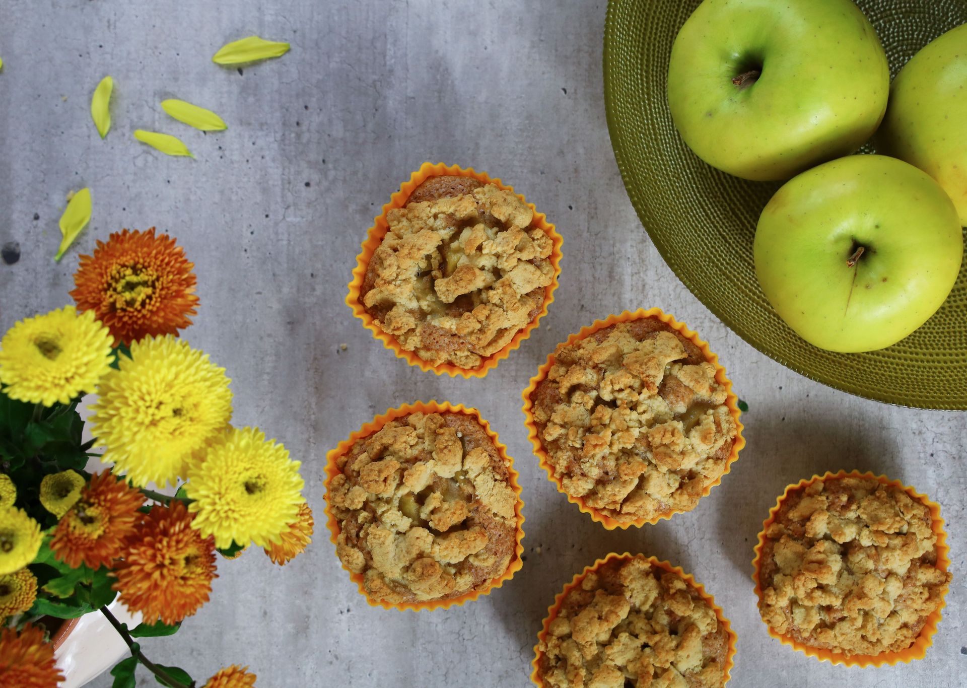apple-muffins..jpg