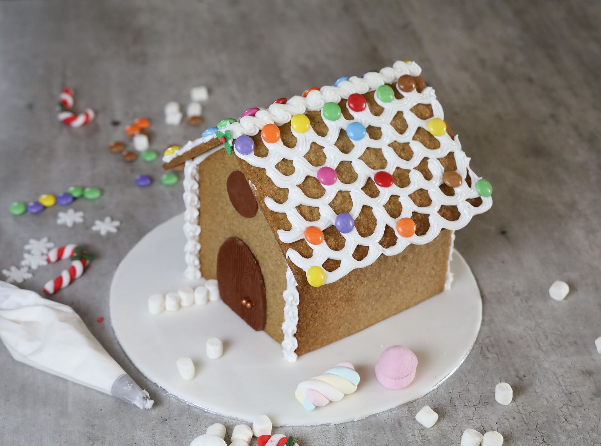 gingerbread candies house.jpg