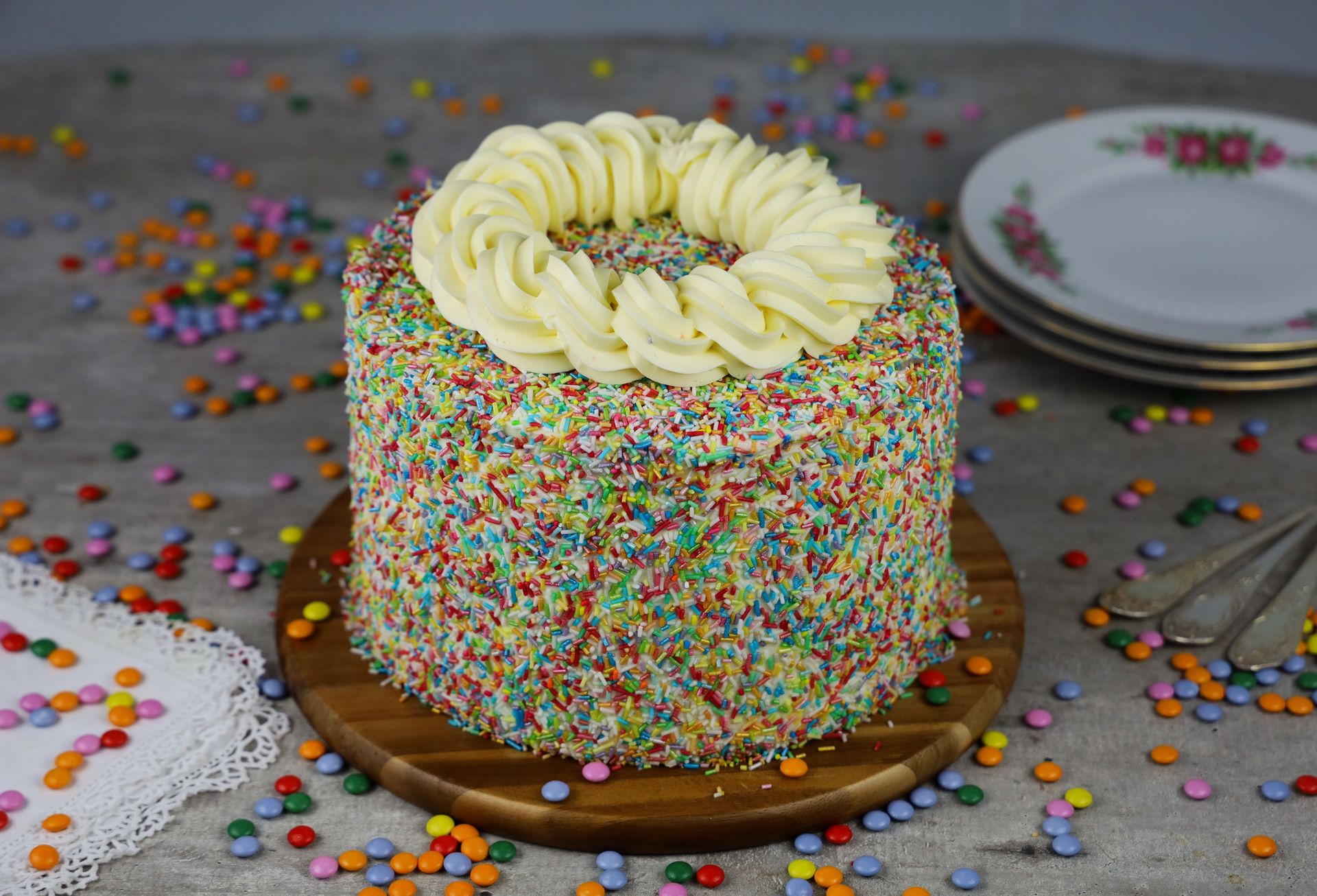 pride rainbow cake.jpg