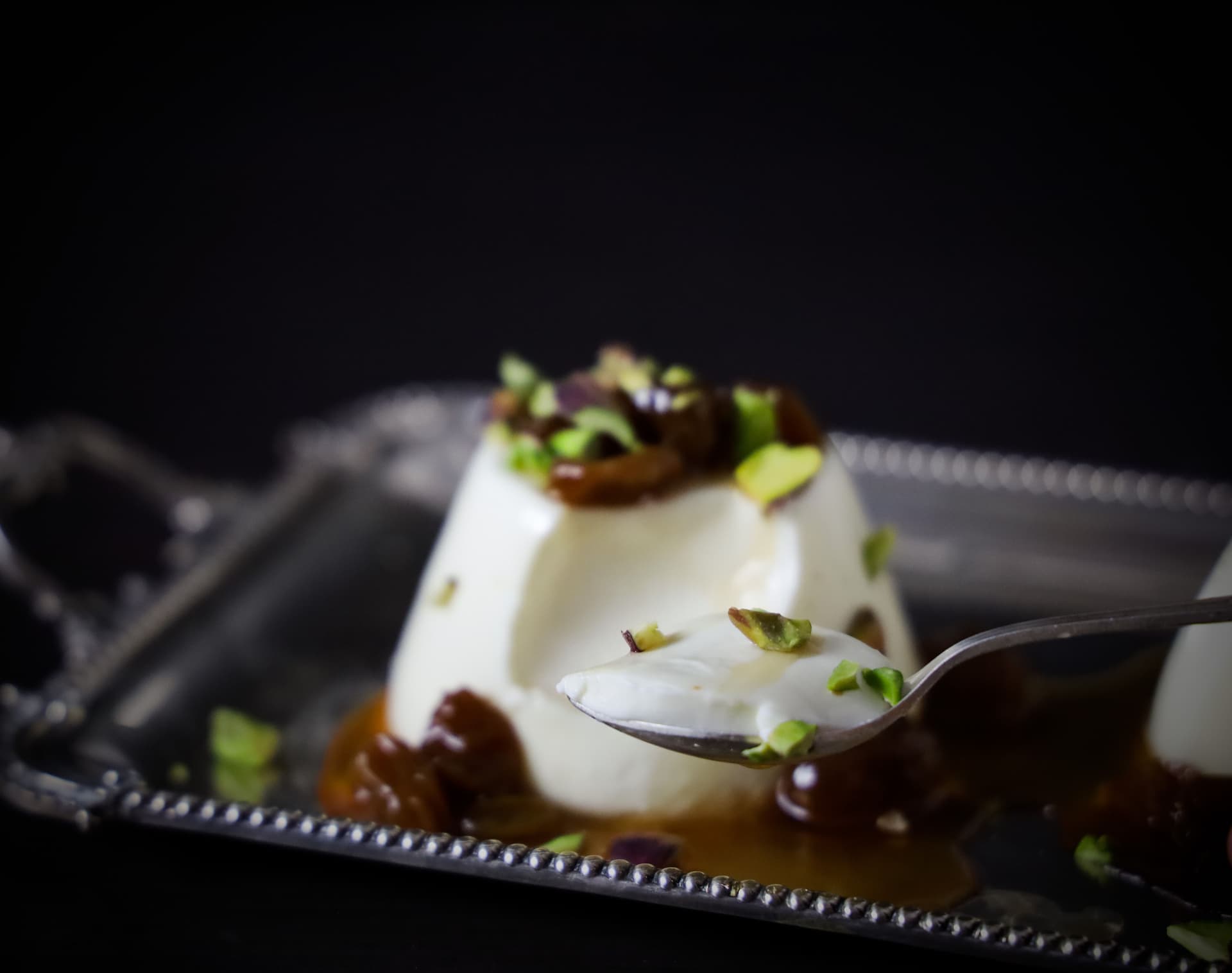 Panna cotta με μαστίχα Χίου και σταφύλι γλυκό του κουταλιού – φωτογραφία 1